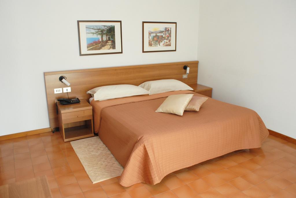 Albergo "Da Mario" Pianoro Oda fotoğraf